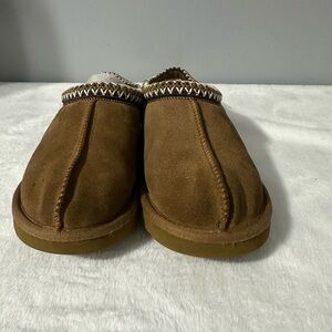 UGG Tasman in brown